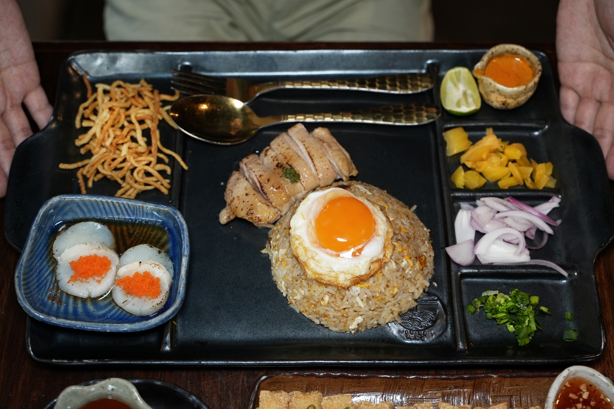 【清邁美食】Khao-Sō-i – 清邁超人氣泰北金麵專賣店,菜單品項多元又有照片可參考,用餐完還可在日式造景的環境拍美照 - 第15張圖