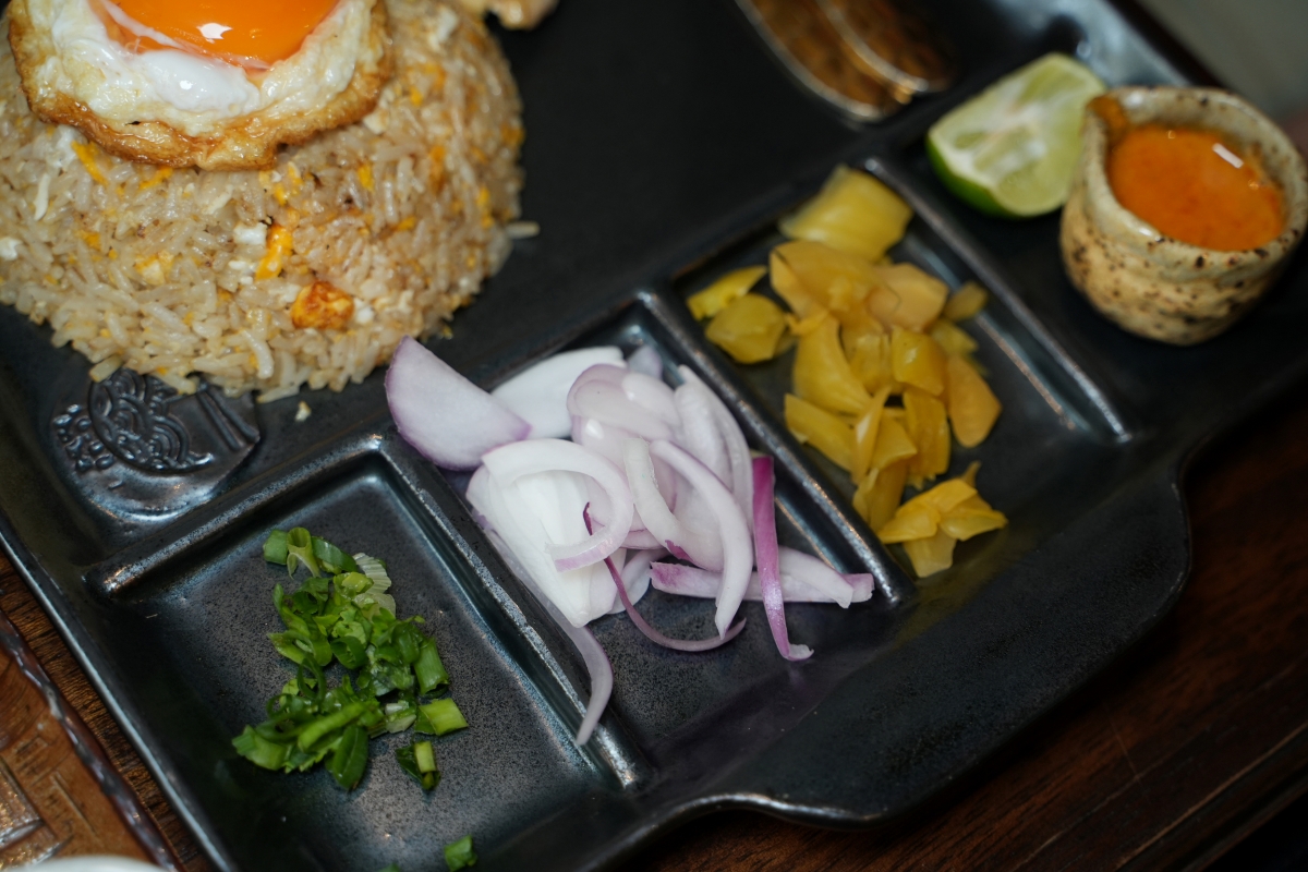 【清邁美食】Khao-Sō-i – 清邁超人氣泰北金麵專賣店,菜單品項多元又有照片可參考,用餐完還可在日式造景的環境拍美照 - 第19張圖