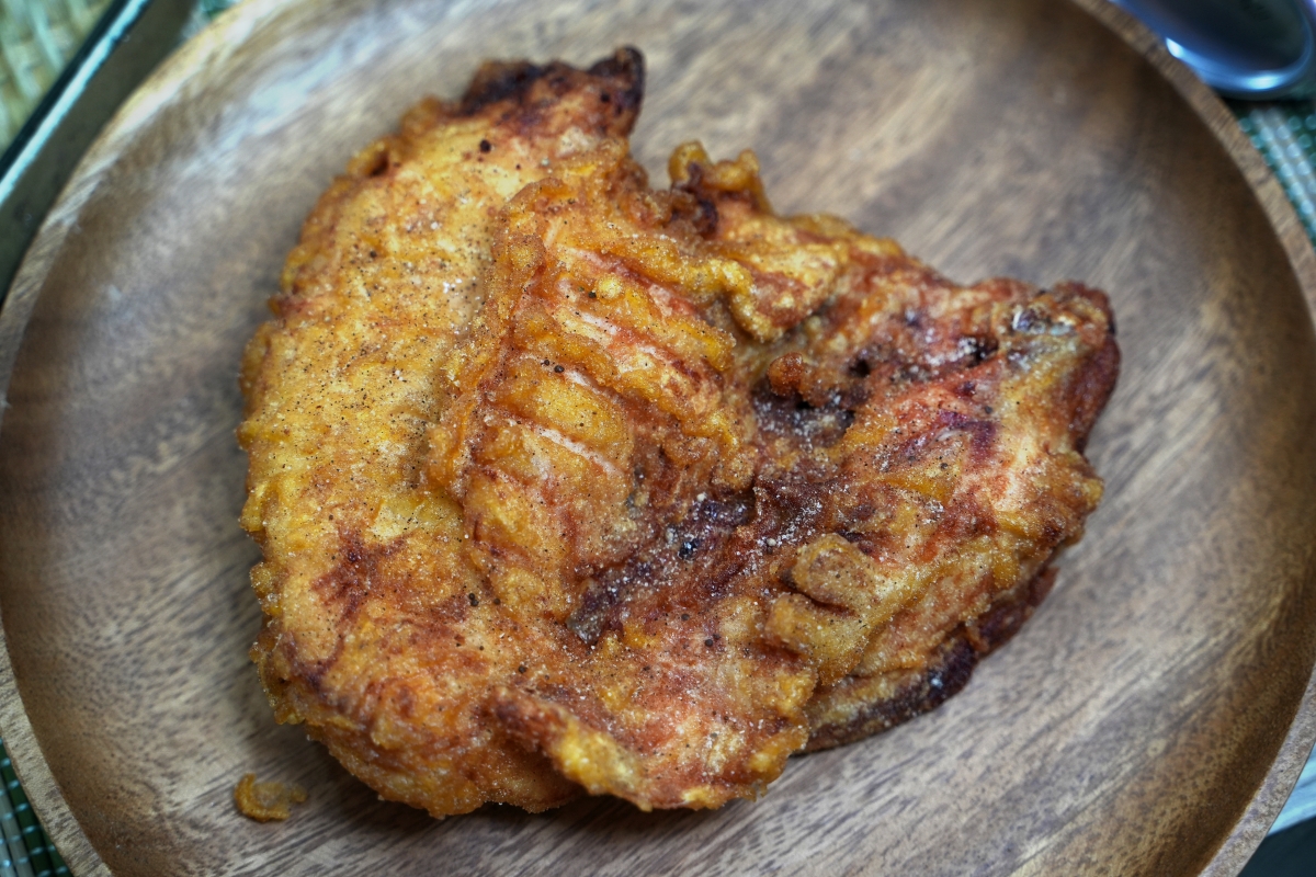 【基隆美食】鮮樂炸雞 – 基隆最好吃的雞排跟炸雞腿來這裡吃!還有獨家的手工小卷天婦羅~口感都酥脆可口、不油膩! - 第15張圖