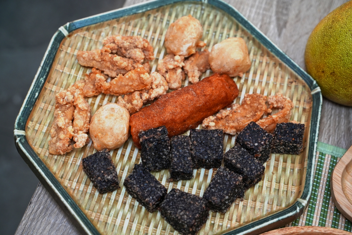 【基隆美食】鮮樂炸雞 – 基隆最好吃的雞排跟炸雞腿來這裡吃!還有獨家的手工小卷天婦羅~口感都酥脆可口、不油膩! - 第21張圖
