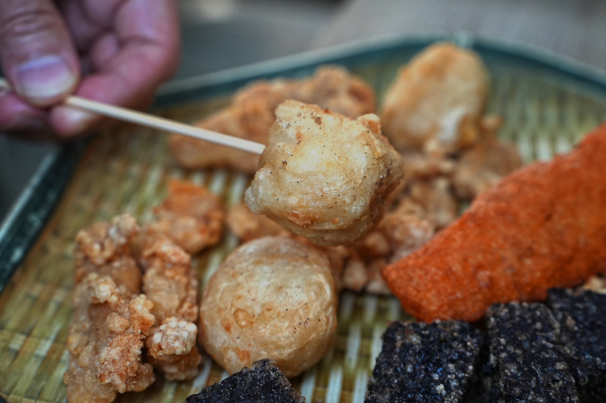 【基隆美食】鮮樂炸雞 – 基隆最好吃的雞排跟炸雞腿來這裡吃!還有獨家的手工小卷天婦羅~口感都酥脆可口、不油膩! - 第26張圖
