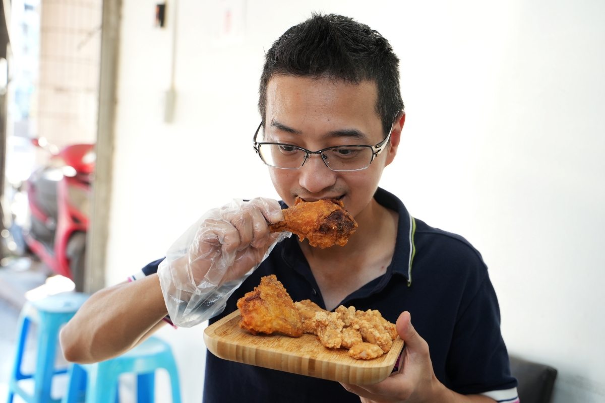 【基隆美食】鮮樂炸雞 – 基隆最好吃的雞排跟炸雞腿來這裡吃!還有獨家的手工小卷天婦羅~口感都酥脆可口、不油膩! - 第28張圖