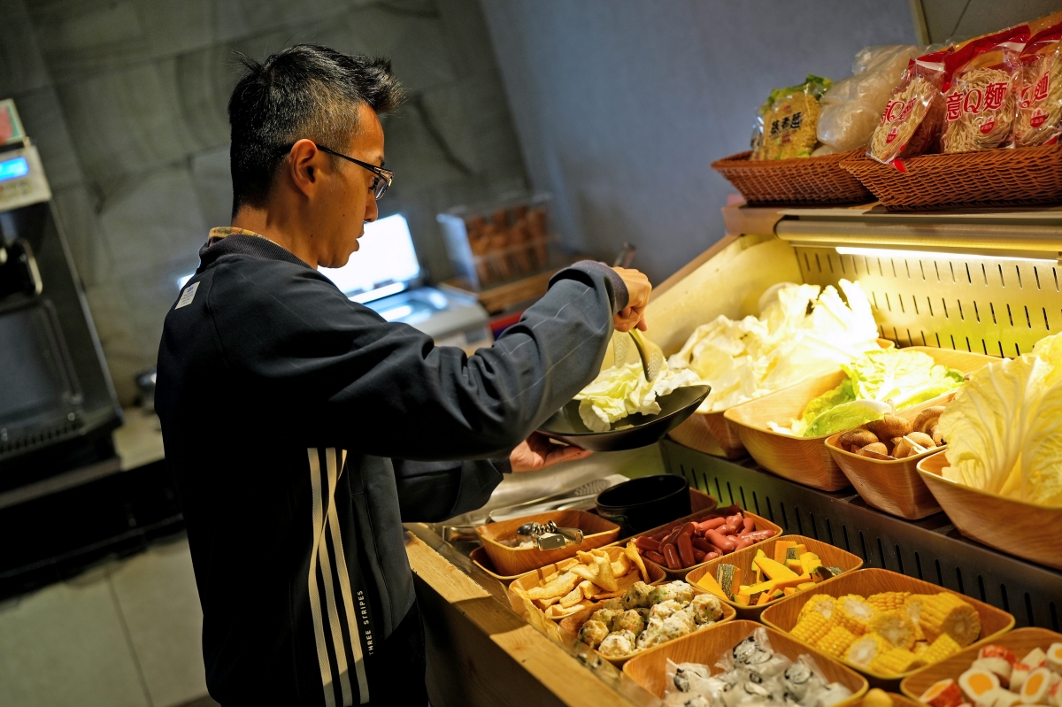 【中壢美食】肉多多 – 全台 全天候 平假日不限時! 輕量級套餐299 元起， 蔬食自助吧吃到飽，CP值超高！(西門店/淡水店例假日除外)