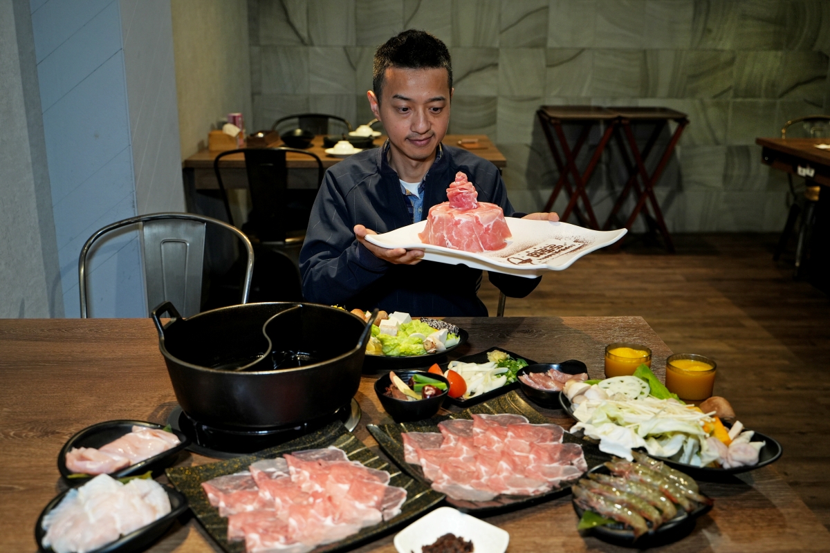 【中壢美食】肉多多 – 全台 全天候 平假日不限時! 輕量級套餐299 元起， 蔬食自助吧吃到飽，CP值超高！(西門店/淡水店例假日除外)