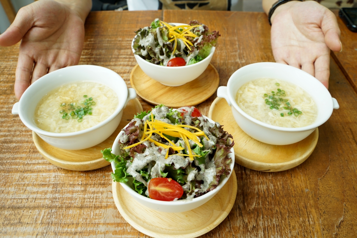 【曼谷美食】OMU Bangkok – 品項高達五十種以上的歐姆蛋包飯專門店!多蜜醬、蕃茄醬、咖哩醬、奶油白醬、和風醬和各種創意口味應有盡有 - 第16張圖 【曼谷美食】OMU Bangkok – 品項高達五十種以上的歐姆蛋包飯專門店!多蜜醬、蕃茄醬、咖哩醬、奶油白醬、和風醬和各種創意口味應有盡有