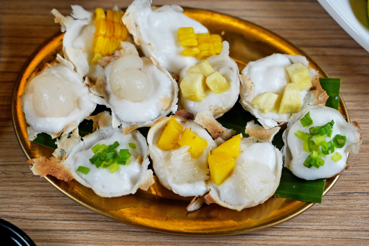 【清邁美食】Mae-Jin 金媽媽泰式料理 – 你們吃過一份要價999泰銖的巨大蟹肉歐姆蛋嗎!?還有料多味美的豪華火山媽媽麵這裡也吃得到~ - 第33張圖 【清邁美食】Mae-Jin 金媽媽泰式料理 – 你們吃過一份要價999泰銖的巨大蟹肉歐姆蛋嗎!?還有料多味美的豪華火山媽媽麵這裡也吃得到~