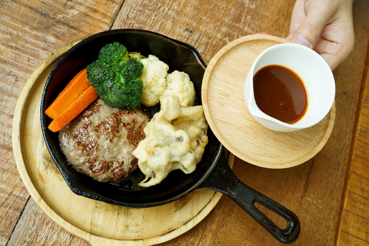 【曼谷美食】OMU Bangkok – 品項高達五十種以上的歐姆蛋包飯專門店!多蜜醬、蕃茄醬、咖哩醬、奶油白醬、和風醬和各種創意口味應有盡有 - 第21張圖 【曼谷美食】OMU Bangkok – 品項高達五十種以上的歐姆蛋包飯專門店!多蜜醬、蕃茄醬、咖哩醬、奶油白醬、和風醬和各種創意口味應有盡有