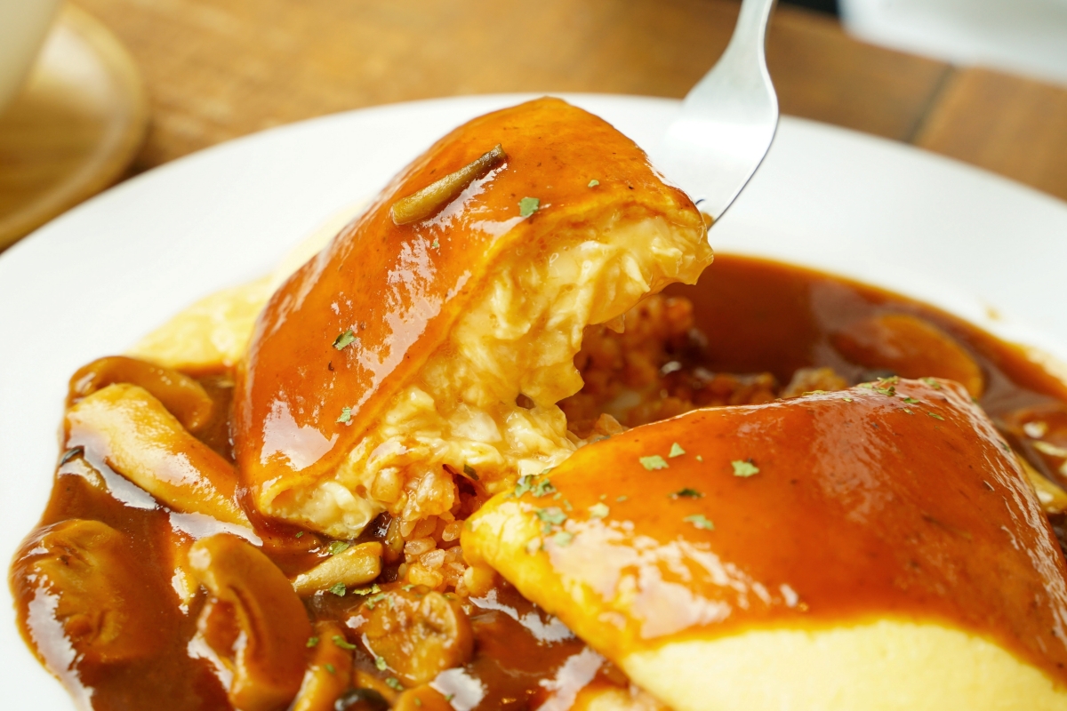 【曼谷美食】OMU Bangkok – 品項高達五十種以上的歐姆蛋包飯專門店!多蜜醬、蕃茄醬、咖哩醬、奶油白醬、和風醬和各種創意口味應有盡有 - 第24張圖 【曼谷美食】OMU Bangkok – 品項高達五十種以上的歐姆蛋包飯專門店!多蜜醬、蕃茄醬、咖哩醬、奶油白醬、和風醬和各種創意口味應有盡有