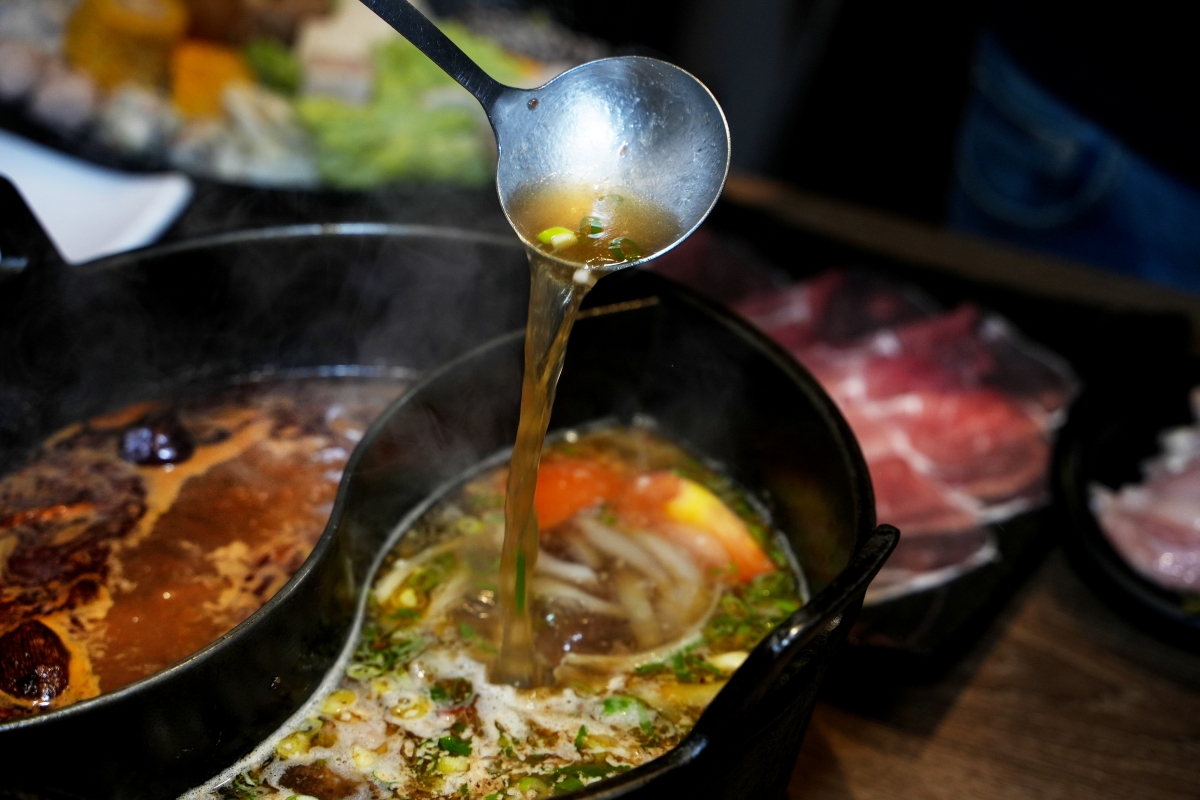 【中壢美食】肉多多 – 全台 全天候 平假日不限時! 輕量級套餐299 元起， 蔬食自助吧吃到飽，CP值超高！(西門店/淡水店例假日除外)