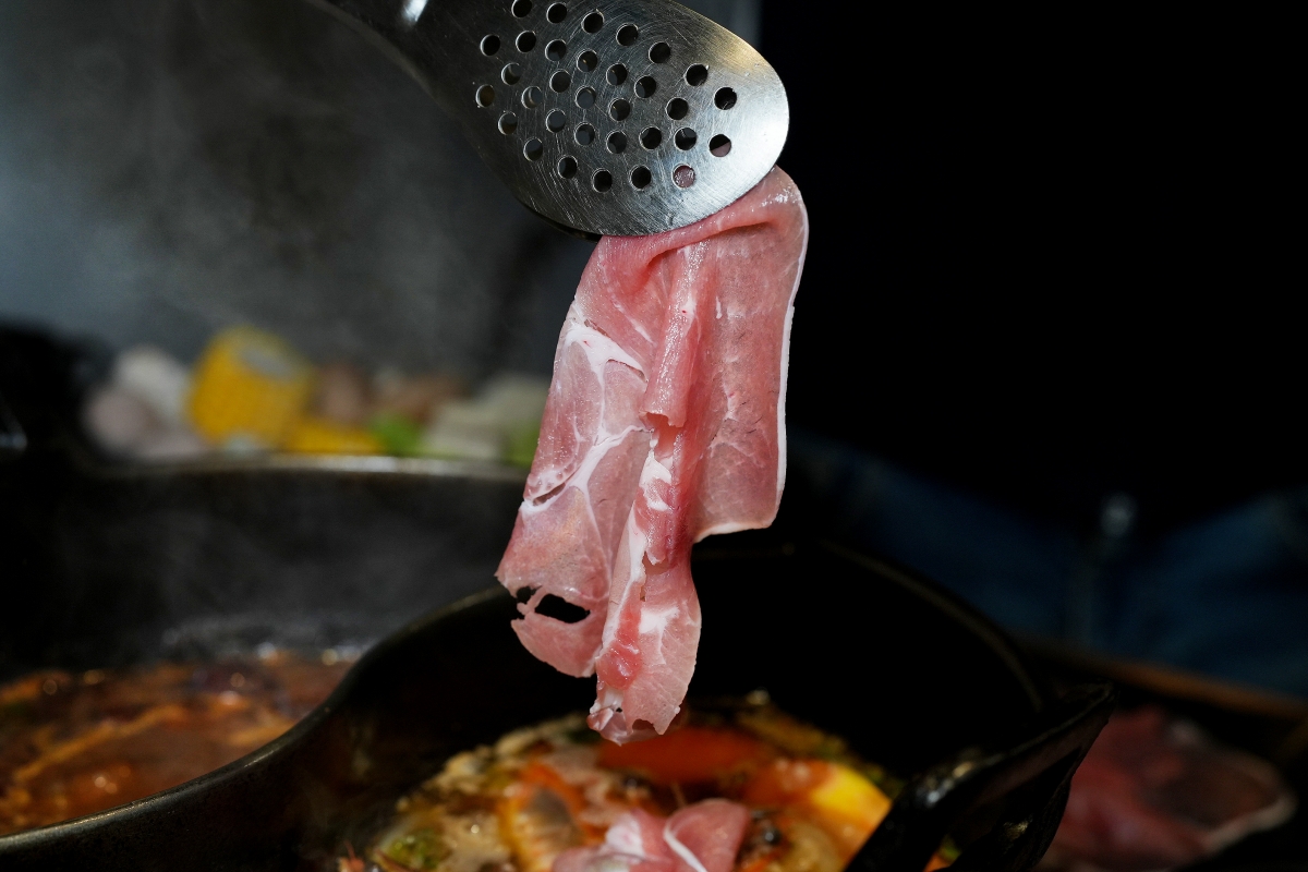 【中壢美食】肉多多 – 全台 全天候 平假日不限時! 輕量級套餐299 元起， 蔬食自助吧吃到飽，CP值超高！(西門店/淡水店例假日除外)