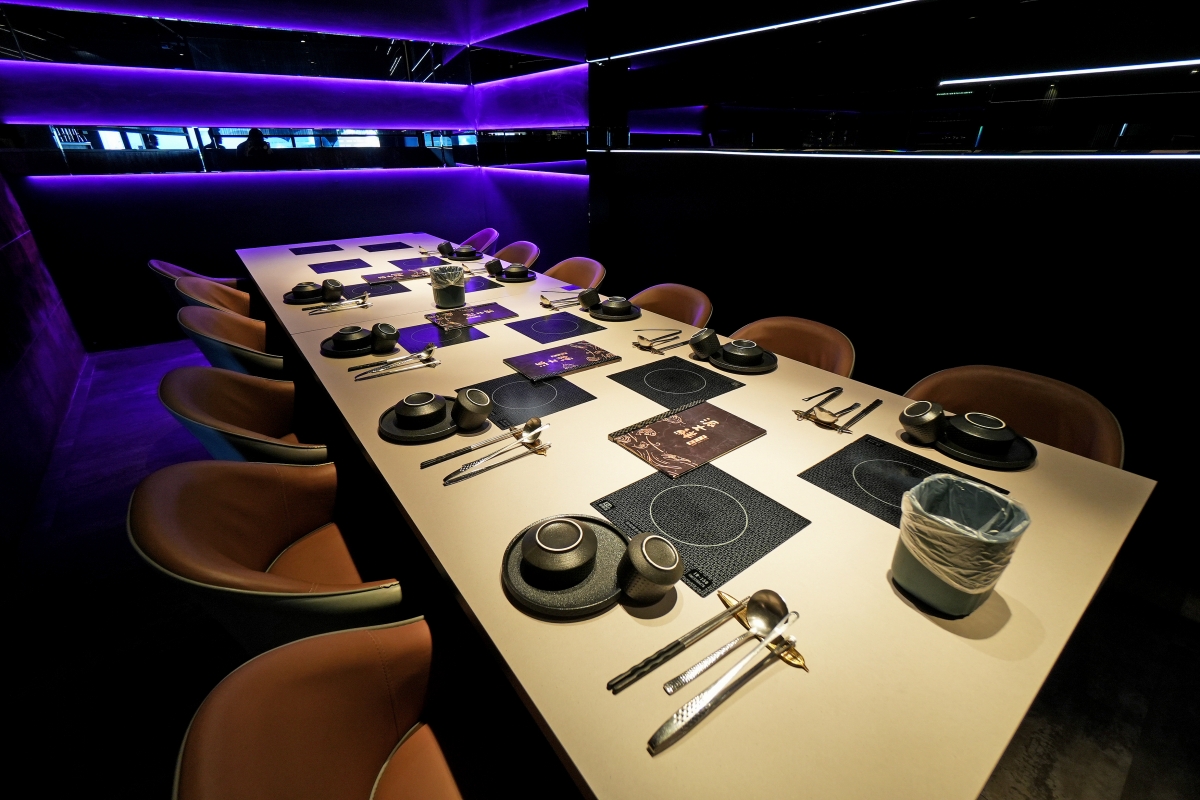 【桃園美食】派大鮮精緻鍋物 – 不用400元就可以享受到超有氛圍感的鍋物！業者直接為了鍋物開了一間水產公司，和牛、龍蝦應有盡有