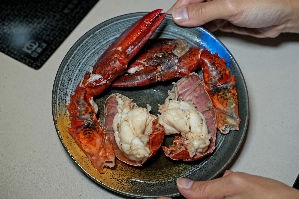 【桃園美食】派大鮮精緻鍋物 – 不用400元就可以享受到超有氛圍感的鍋物！業者直接為了鍋物開了一間水產公司，和牛、龍蝦應有盡有