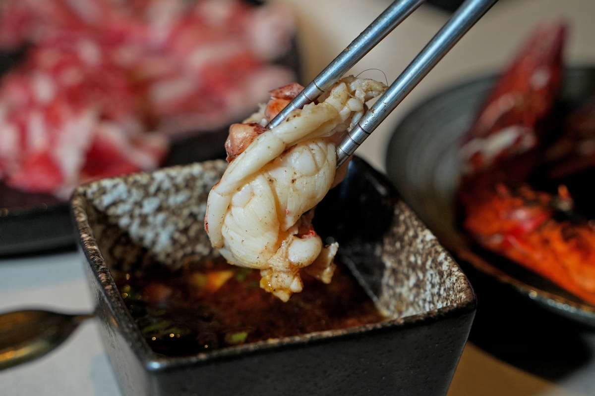 【桃園美食】派大鮮精緻鍋物 – 不用400元就可以享受到超有氛圍感的鍋物！業者直接為了鍋物開了一間水產公司，和牛、龍蝦應有盡有