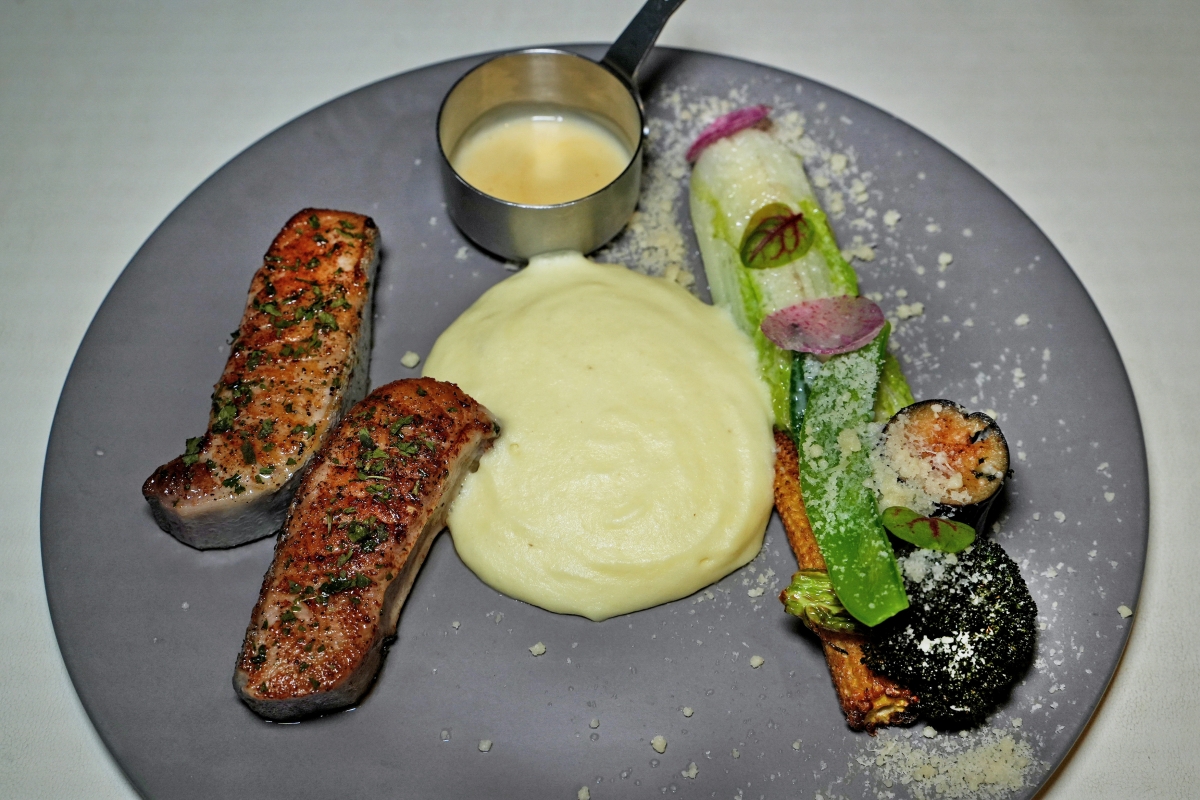 【中壢美食】拾青春Legumes – 桃園中壢最有儀式感的西餐廳，990元起就可以品嚐到色香味俱全、充滿巧思的輕奢套餐！