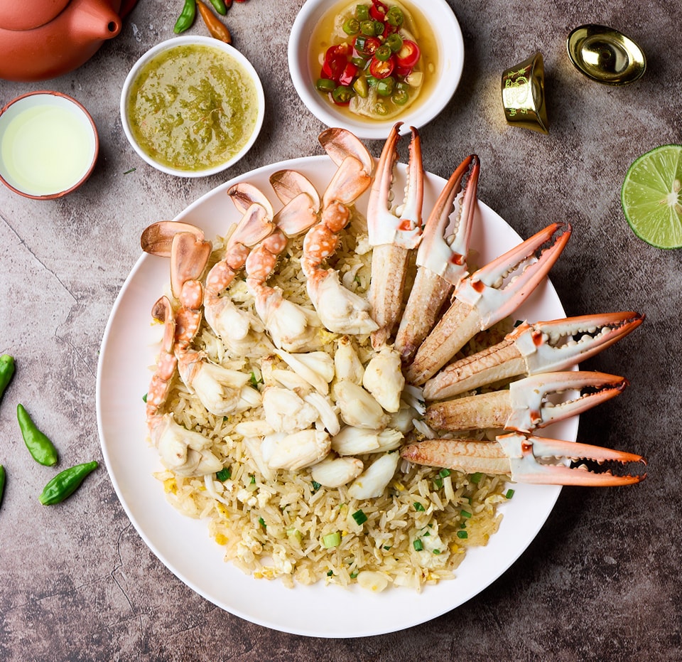 【曼谷美食】Bamee Kon Sae Lee – 東羅站最強燒臘、餛飩、蟹肉雞蛋麵！已飄香近70年，在地饕客跟觀光客都絡繹不絕