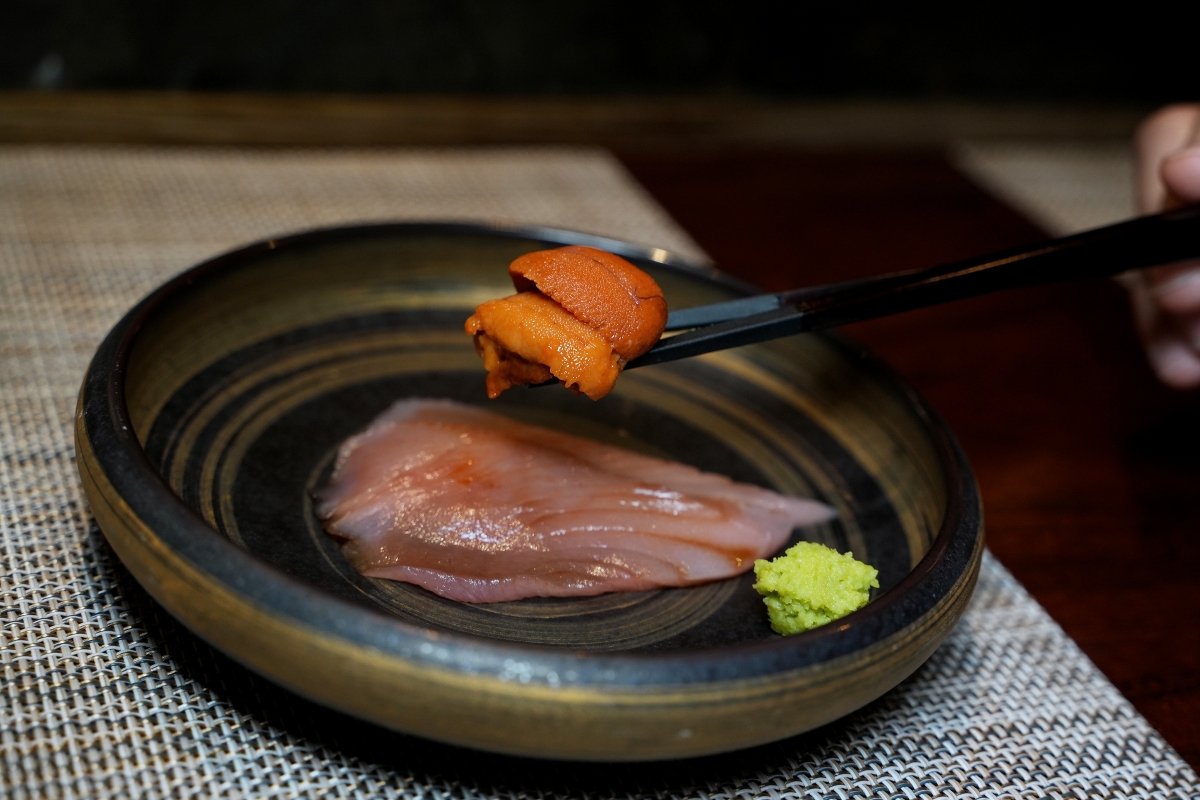 【桃園美食】本壽司無菜單料理 – 在地老饕們大推的日式無菜單料理餐廳，食材嚴選、手法細膩，是慶生、約會、聚餐的好選擇！