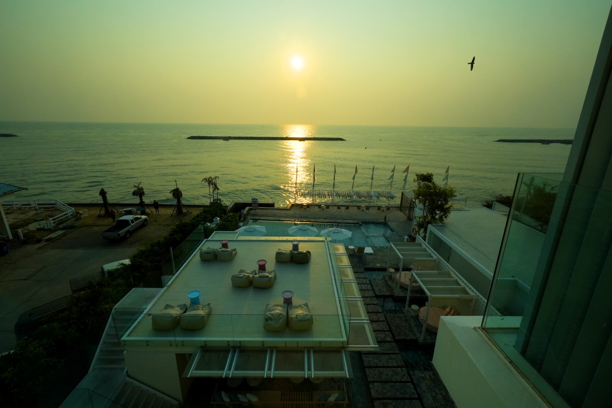 【七岩住宿】U Hua Hin – 老錢強力推薦的華欣、七岩平價濱海五星級渡假飯店首選！出門就是秘境風沙洲，早餐想在哪吃都可以～♪