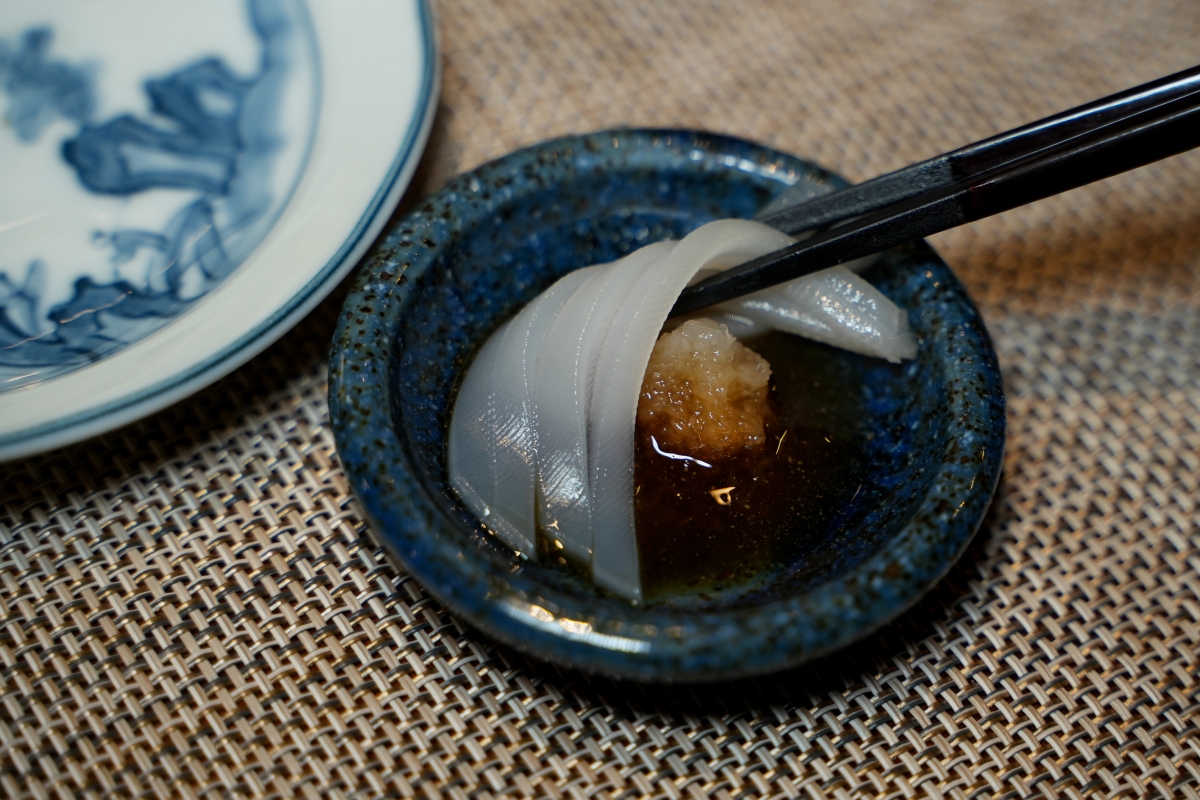 【桃園美食】本壽司無菜單料理 – 在地老饕們大推的日式無菜單料理餐廳，食材嚴選、手法細膩，是慶生、約會、聚餐的好選擇！