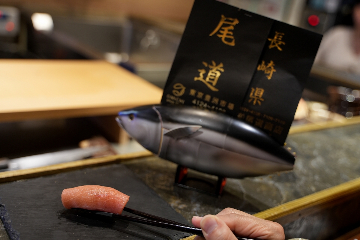 【桃園美食】本壽司無菜單料理 – 在地老饕們大推的日式無菜單料理餐廳，食材嚴選、手法細膩，是慶生、約會、聚餐的好選擇！