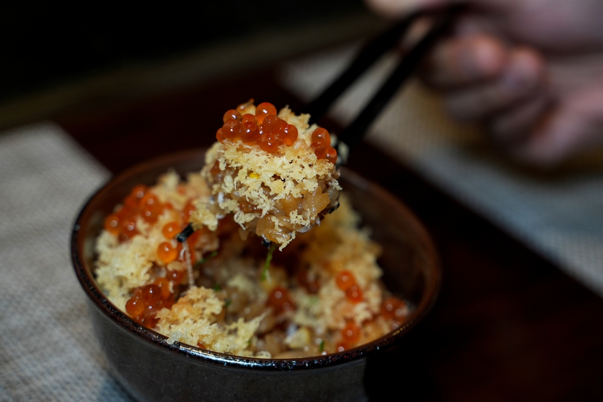 【桃園美食】本壽司無菜單料理 – 在地老饕們大推的日式無菜單料理餐廳，食材嚴選、手法細膩，是慶生、約會、聚餐的好選擇！