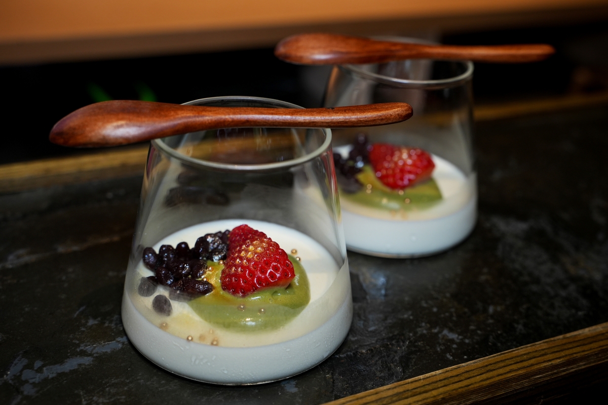 【桃園美食】本壽司無菜單料理 – 在地老饕們大推的日式無菜單料理餐廳，食材嚴選、手法細膩，是慶生、約會、聚餐的好選擇！