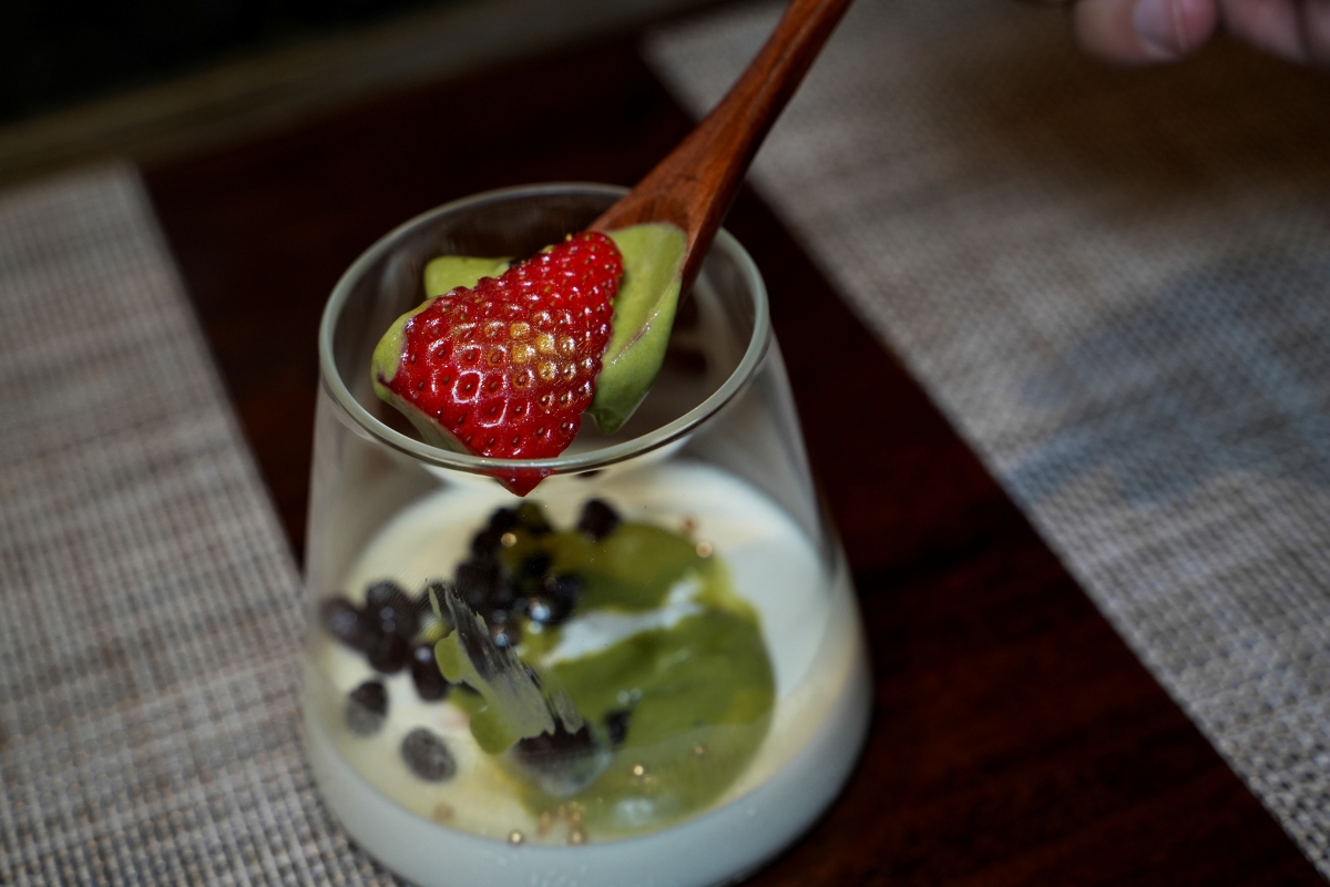 【桃園美食】本壽司無菜單料理 – 在地老饕們大推的日式無菜單料理餐廳，食材嚴選、手法細膩，是慶生、約會、聚餐的好選擇！