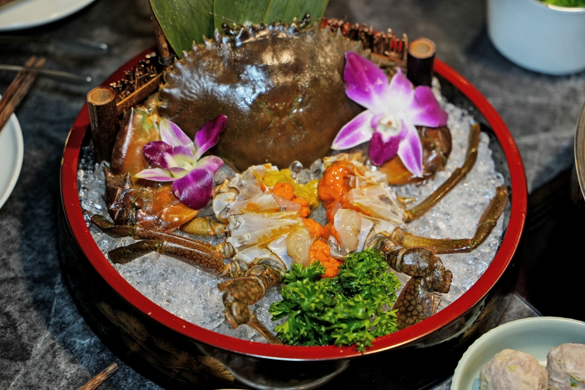 【大稻埕美食】老撈麻辣鍋 x 順天外科醫院・大稻埕店 – 連AI教父黃仁勳都二度光顧的神級麻辣鍋分店新開幕！快來大啖鍋物、拍網美照吧～