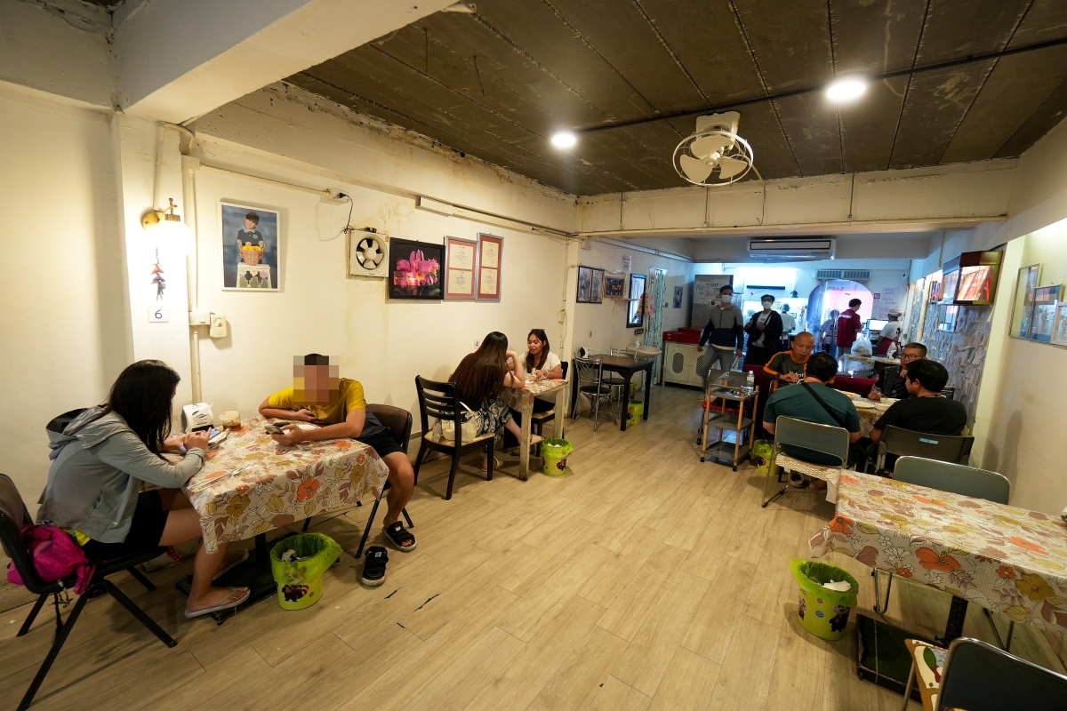 【清邁美食】Aunt Aoy Kitchen – 用餐環境像民宅…餐點賣相平凡無奇…但卻是四年都被米其林必比登推薦的在地人氣名店！！！