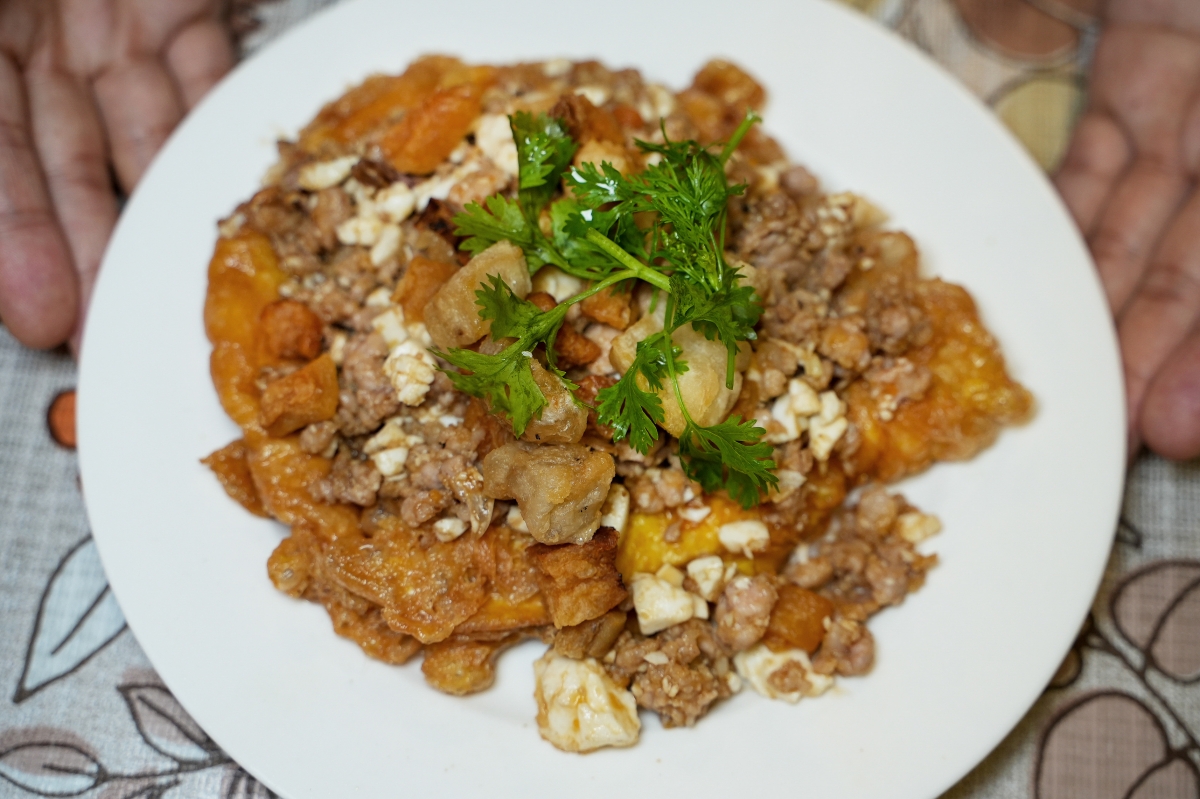 【清邁美食】Aunt Aoy Kitchen – 用餐環境像民宅…餐點賣相平凡無奇…但卻是四年都被米其林必比登推薦的在地人氣名店！！！