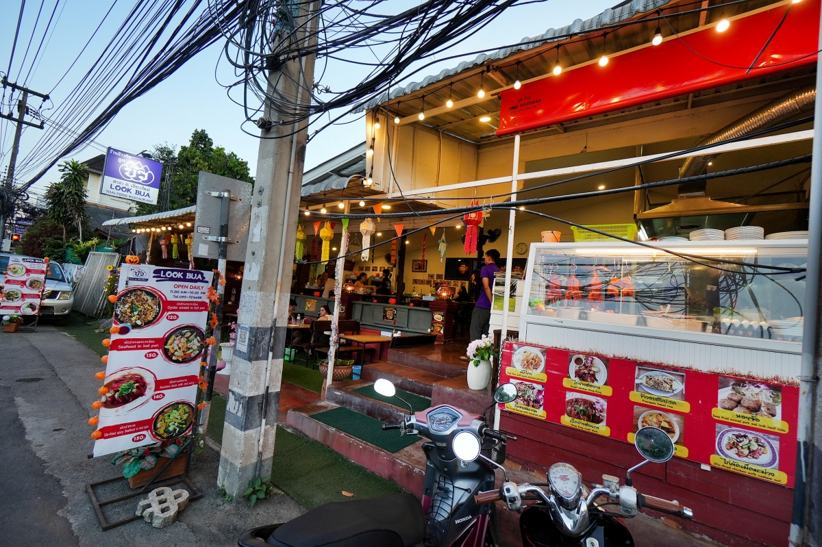 【清邁美食】Lookbua Thai Food Restaurant – 清邁古城區平價泰式餐館推薦!各種經典泰式國民美食都100泰銖左右就吃得到 - 第5張圖 【清邁美食】Lookbua Thai Food Restaurant – 清邁古城區平價泰式餐館推薦!各種經典泰式國民美食都100泰銖左右就吃得到