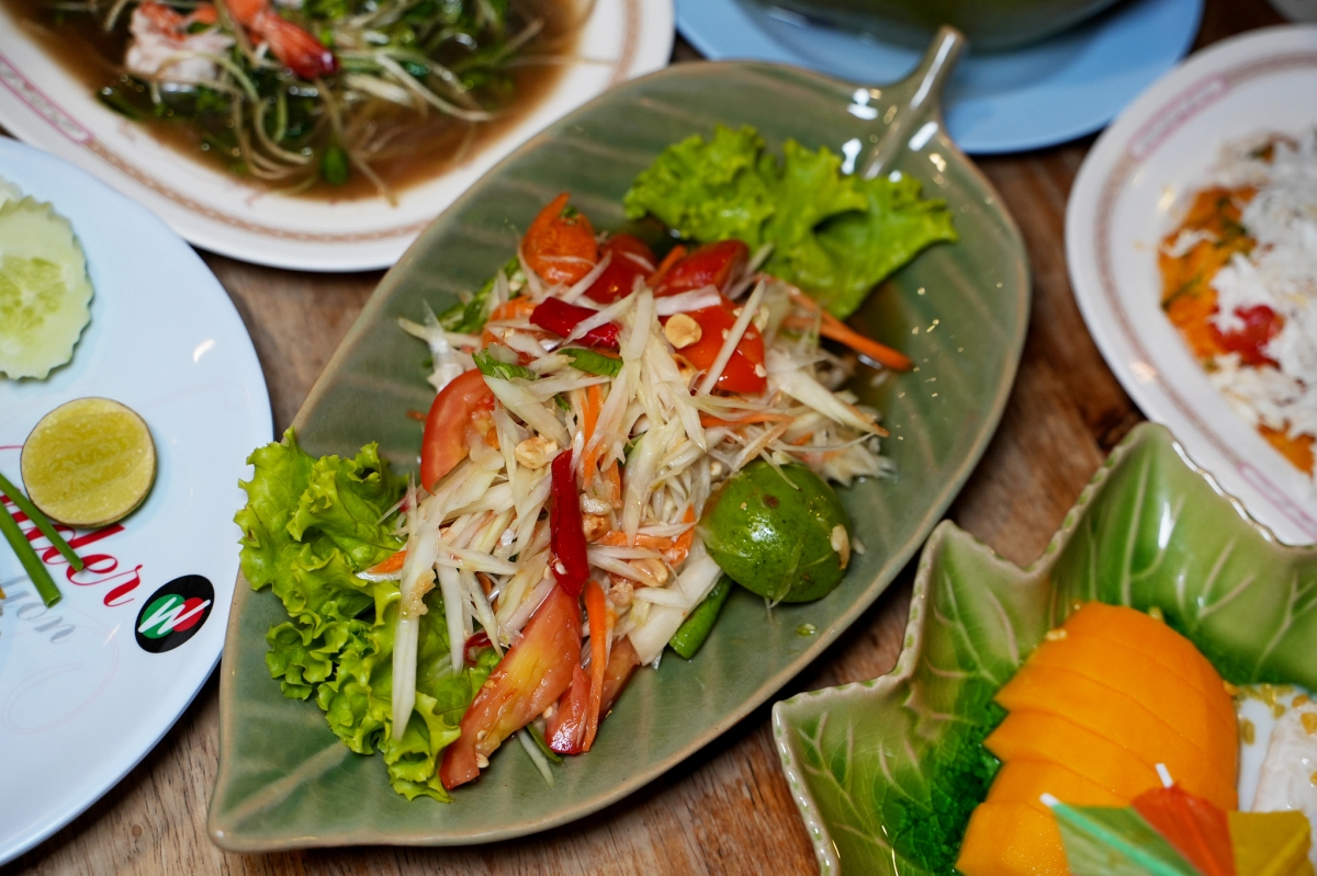 【清邁美食】Lookbua Thai Food Restaurant – 清邁古城區平價泰式餐館推薦!各種經典泰式國民美食都100泰銖左右就吃得到 - 第22張圖 【清邁美食】Lookbua Thai Food Restaurant – 清邁古城區平價泰式餐館推薦!各種經典泰式國民美食都100泰銖左右就吃得到