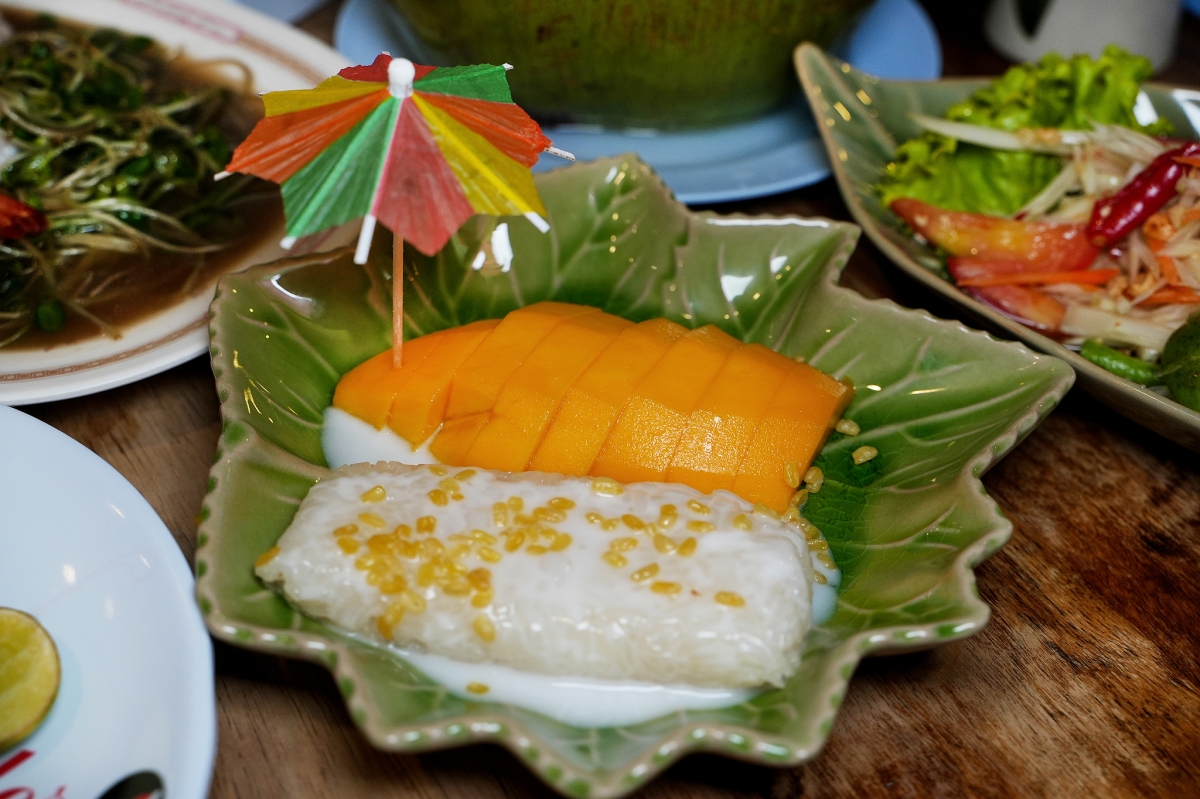 【清邁美食】Lookbua Thai Food Restaurant – 清邁古城區平價泰式餐館推薦!各種經典泰式國民美食都100泰銖左右就吃得到 - 第23張圖 【清邁美食】Lookbua Thai Food Restaurant – 清邁古城區平價泰式餐館推薦!各種經典泰式國民美食都100泰銖左右就吃得到