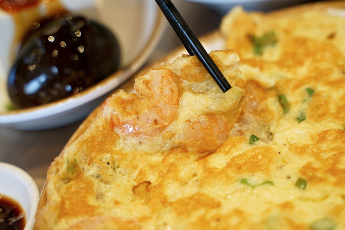 【台中西區】黃家園蒸餃館 – 台中勤美綠園道附近人氣平價小吃，已經飄香超過二十餘年，2026最新價格蒸餃一籠70元！