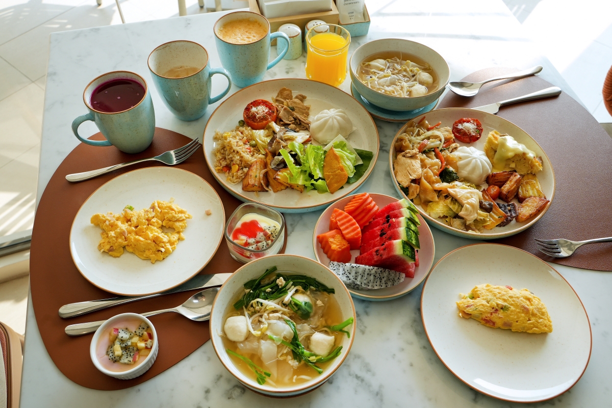 【七岩住宿】U Hua Hin – 老錢強力推薦的華欣、七岩平價濱海五星級渡假飯店首選！出門就是秘境風沙洲，早餐想在哪吃都可以～♪