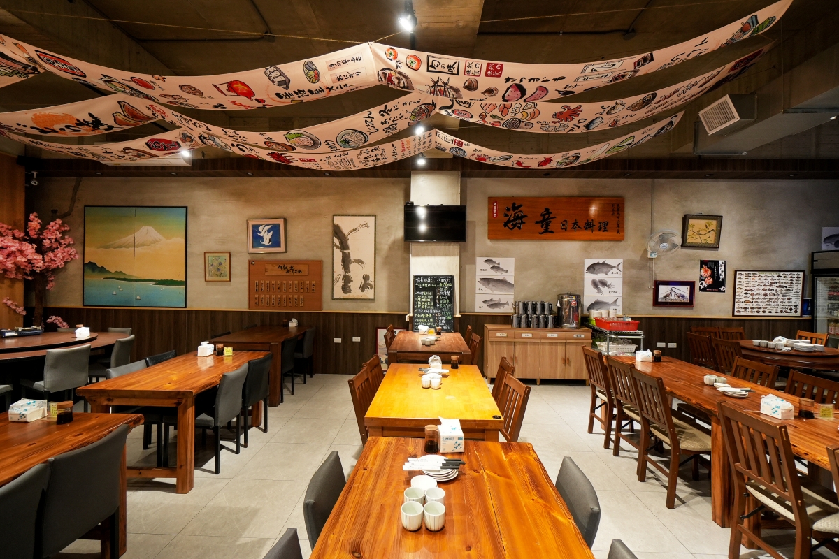 【中壢宵夜推薦】吳桑深夜食堂 – 宵夜時段也能吃到螃蟹痛風鍋、鐵板料理、握壽司聽起來如何！？中壢的朋友一定要筆記起來