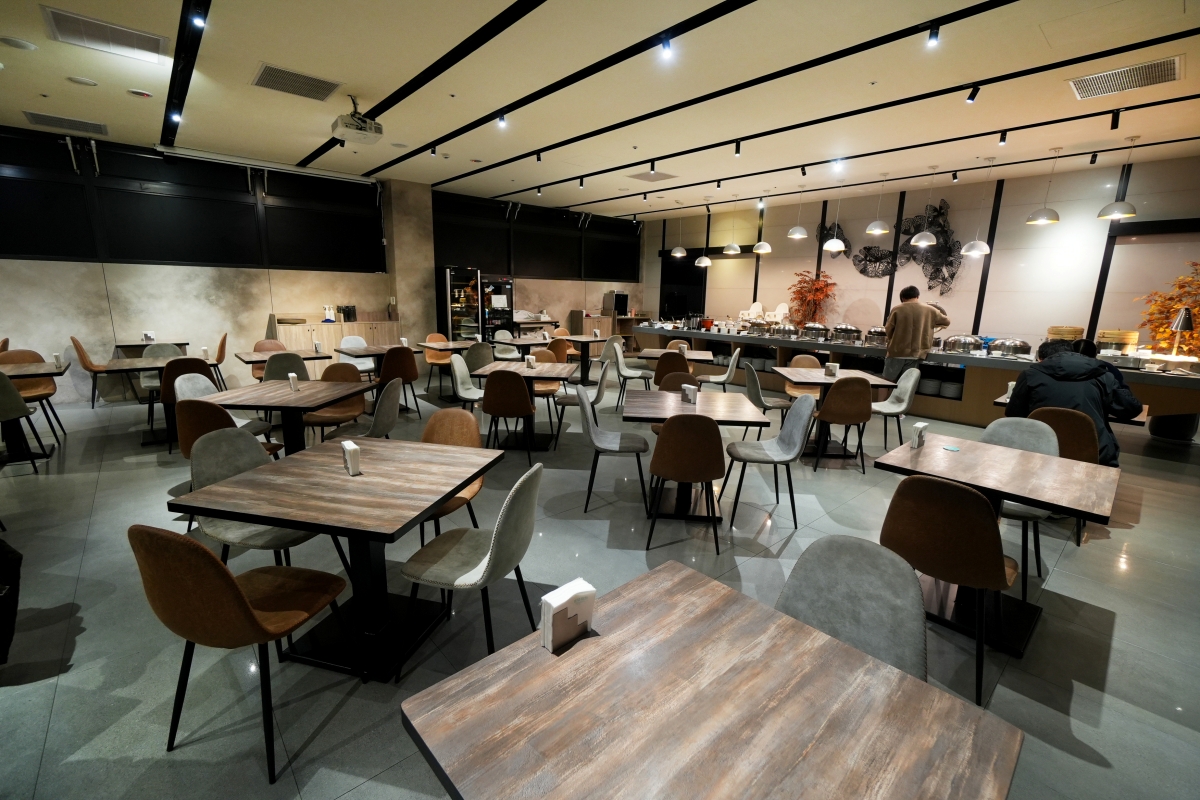 【大園住宿推薦】青埔商旅 – 離機場車程僅15分鐘的超高CP值商旅!早餐自助吧種類多元又有水準,豪華雙人房還有浴缸可邊賞景邊泡澡 - 第33張圖 【大園住宿推薦】青埔商旅 – 離機場車程僅15分鐘的超高CP值商旅!早餐自助吧種類多元又有水準,豪華雙人房還有浴缸可邊賞景邊泡澡