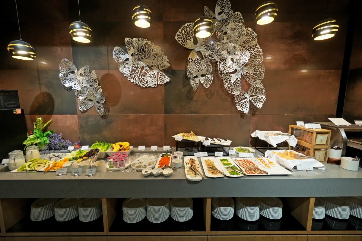 【大園住宿推薦】青埔商旅 – 離機場車程僅15分鐘的超高CP值商旅!早餐自助吧種類多元又有水準,豪華雙人房還有浴缸可邊賞景邊泡澡 - 第34張圖 【大園住宿推薦】青埔商旅 – 離機場車程僅15分鐘的超高CP值商旅!早餐自助吧種類多元又有水準,豪華雙人房還有浴缸可邊賞景邊泡澡