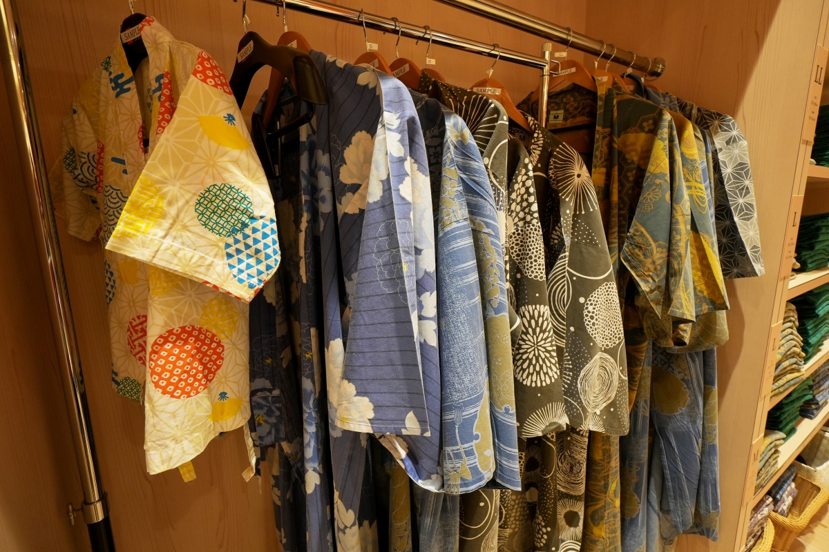 【大阪景點】空庭溫泉 – 全關西最大的溫泉主題設施！可換上好看的浴衣暢遊日式空中庭園、室內商店街，還有多種湯池可爽爽泡湯～♪