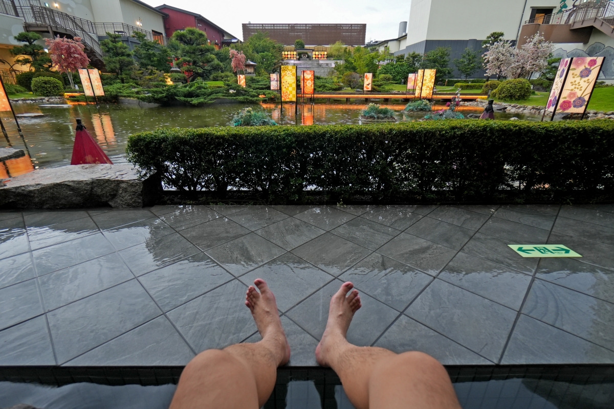 【大阪景點】空庭溫泉 – 全關西最大的溫泉主題設施！可換上好看的浴衣暢遊日式空中庭園、室內商店街，還有多種湯池可爽爽泡湯～♪