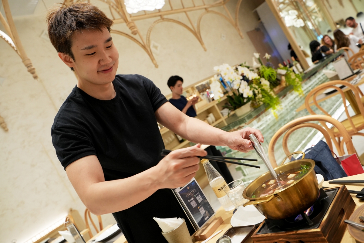 【曼谷美食】Napha | Central Park – 由八位泰國名廚聯手設計菜色的超高評價泰國菜餐廳！結合現代美學與泰國由北到南的各種風味料理讓人一試就愛上～