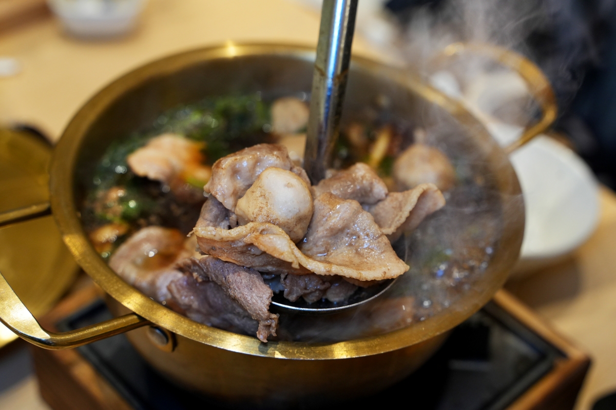 【曼谷美食】Napha | Central Park – 由八位泰國名廚聯手設計菜色的超高評價泰國菜餐廳！結合現代美學與泰國由北到南的各種風味料理讓人一試就愛上～