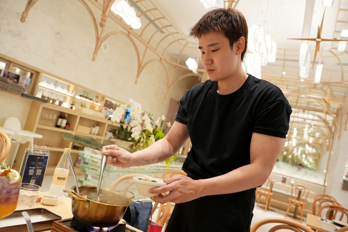 【曼谷美食】Napha | Central Park – 由八位泰國名廚聯手設計菜色的超高評價泰國菜餐廳！結合現代美學與泰國由北到南的各種風味料理讓人一試就愛上～