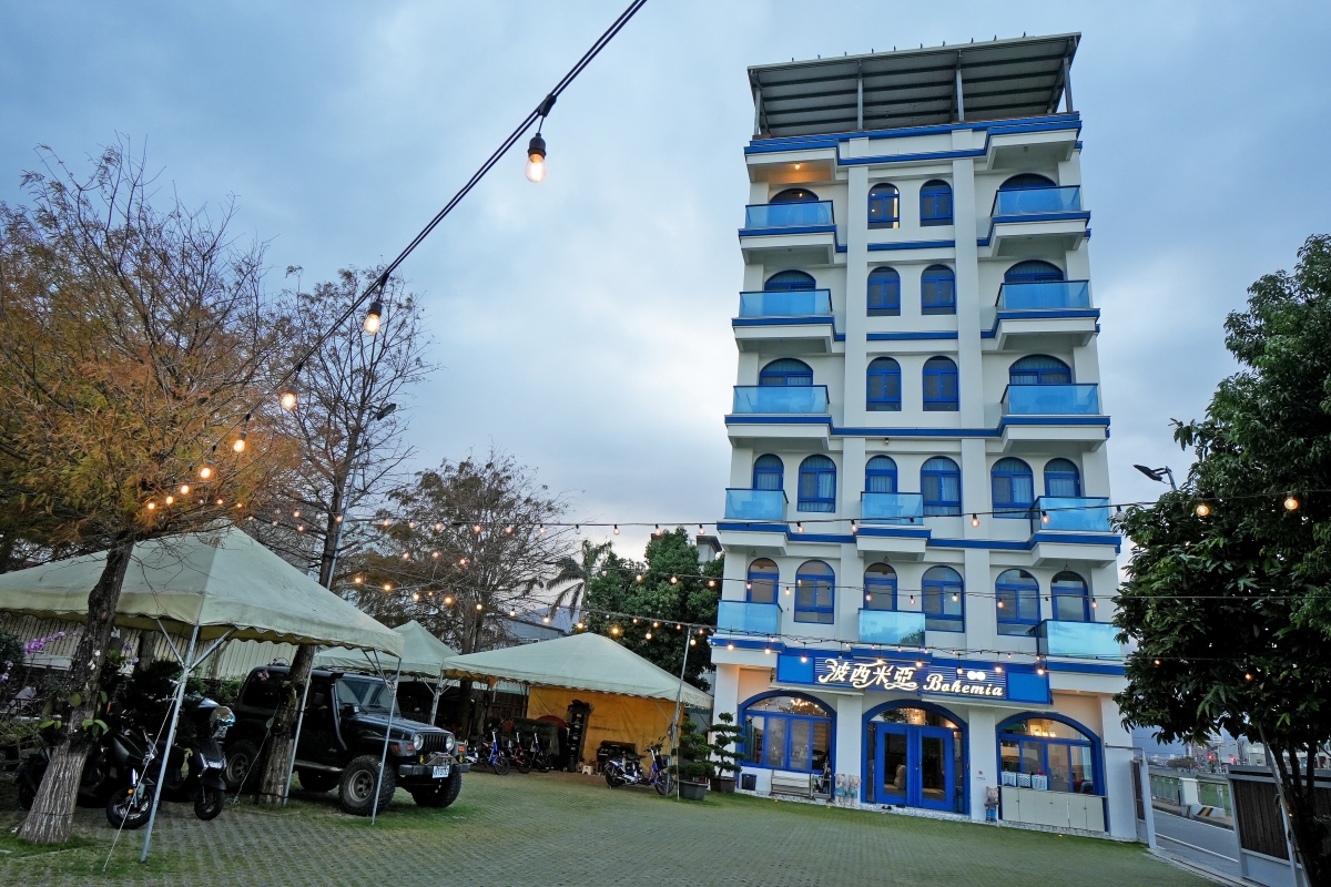 【花蓮住宿】波西米亞民宿 – 河景與海景都盡收眼底的景觀民宿，有220坪私人花園、戲水池、魚池，鄰近東大門夜市與南濱、北濱公園