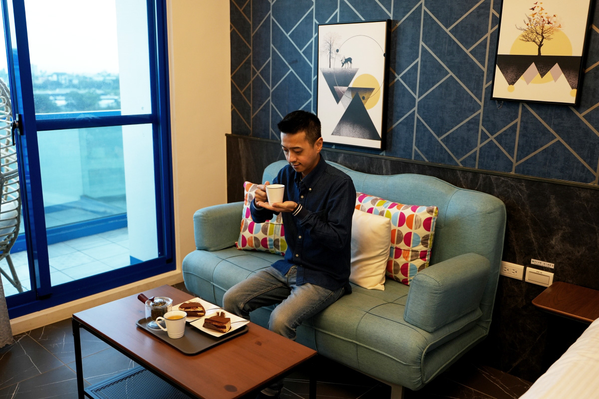 【花蓮住宿】波西米亞民宿 – 河景與海景都盡收眼底的景觀民宿，有220坪私人花園、戲水池、魚池，鄰近東大門夜市與南濱、北濱公園