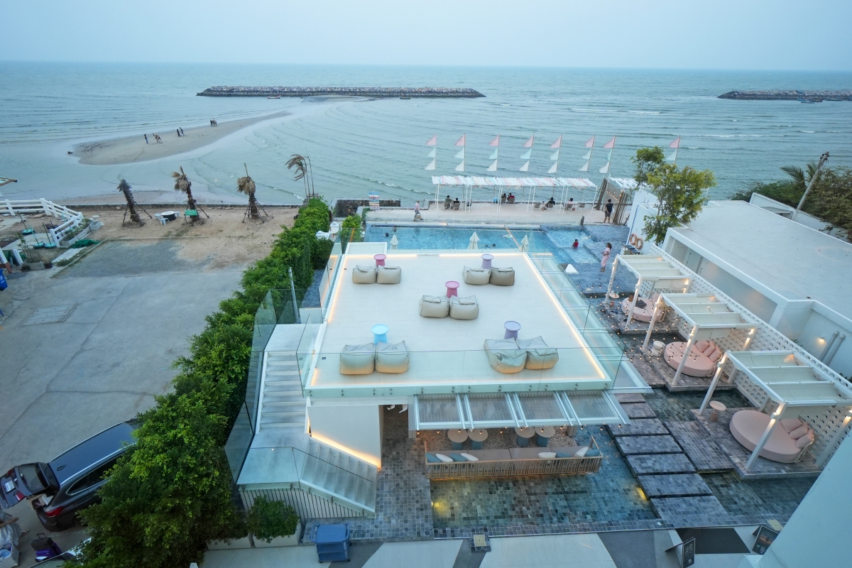 【七岩住宿】U Hua Hin – 老錢強力推薦的華欣、七岩平價濱海五星級渡假飯店首選！出門就是秘境風沙洲，早餐想在哪吃都可以～♪