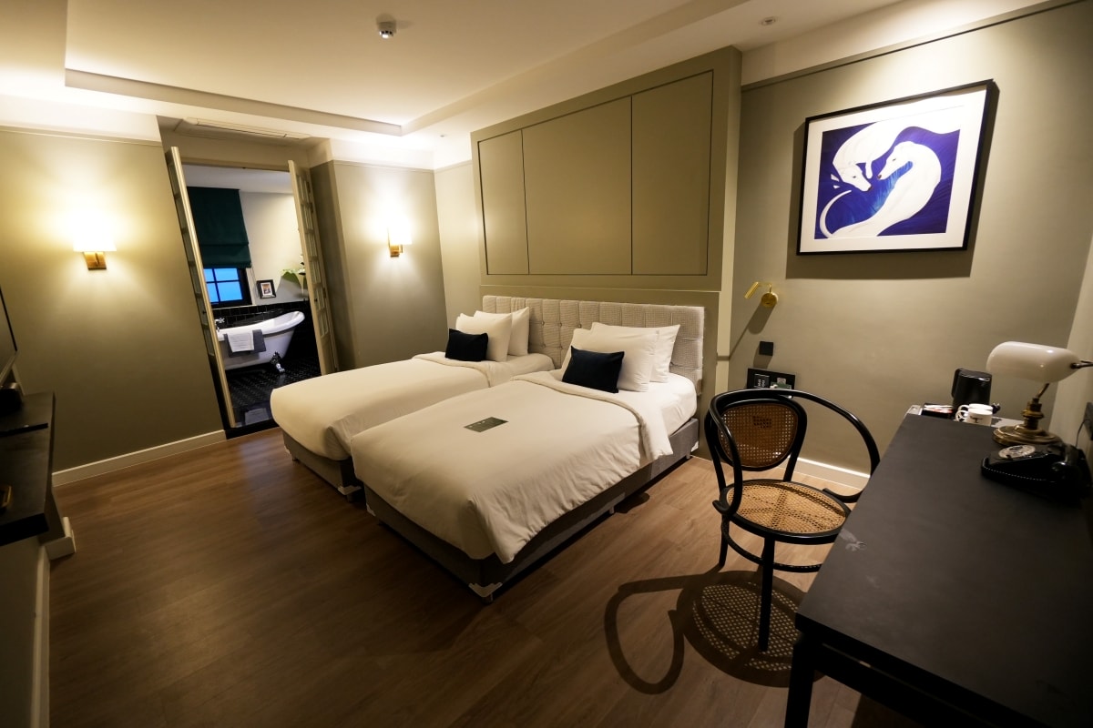 【曼谷住宿】Hotel Thomas Bangkok – 曼谷機場快線終點站旁的平價古典風旅店,轉乘各種交通方式都很便捷,離暹羅商圈也非常近 - 第12張圖 【曼谷住宿】Hotel Thomas Bangkok – 曼谷機場快線終點站旁的平價古典風旅店,轉乘各種交通方式都很便捷,離暹羅商圈也非常近