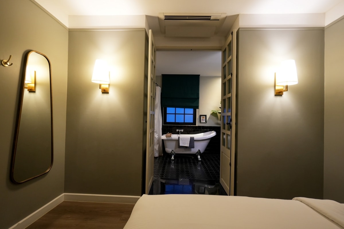 【曼谷住宿】Hotel Thomas Bangkok – 曼谷機場快線終點站旁的平價古典風旅店,轉乘各種交通方式都很便捷,離暹羅商圈也非常近 - 第16張圖 【曼谷住宿】Hotel Thomas Bangkok – 曼谷機場快線終點站旁的平價古典風旅店,轉乘各種交通方式都很便捷,離暹羅商圈也非常近