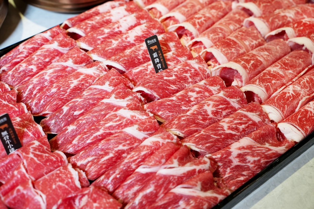【台北東區美食】新肉多多 – 鍋物界的卡地亞！慶生、約會必收藏，台北少見的高級不限時火鍋餐廳就在忠孝敦化4號出口旁