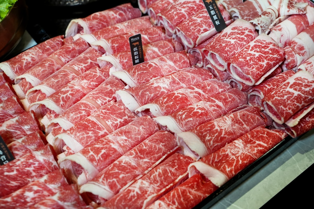 【台北東區美食】新肉多多 – 鍋物界的卡地亞！慶生、約會必收藏，台北少見的高級不限時火鍋餐廳就在忠孝敦化4號出口旁