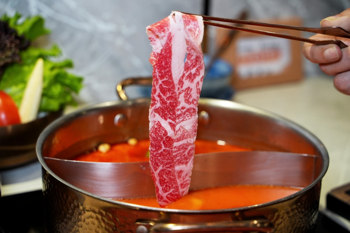 【台北東區美食】新肉多多 – 鍋物界的卡地亞！慶生、約會必收藏，台北少見的高級不限時火鍋餐廳就在忠孝敦化4號出口旁